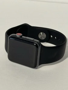 Apple Watch Series 3 42mm Black Sport Band - Space Gray (Cellular) Parts/ Repair - Photo 1 sur 5
