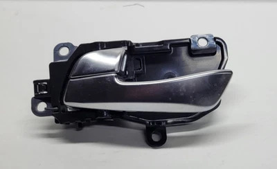 2016-2020 Kia Sorento Driver Door Handle Inside Interior L/ Front OEM 82610C6000 - Image 1 of 4