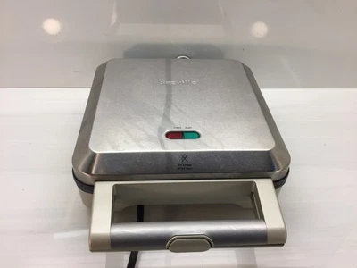 Breville BPI640XL 4-Cup Pie Maker Nonstick Electric Countertop Appliance 1200W - Image 1 of 4