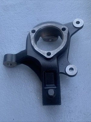 3" Lift Spindle Right Side For 1999-2006 Chevrolet Silverado 1500/Sierra 1500 - Image 1 of 4