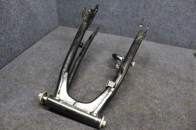 1973 KAWASAKI F7 SWINGARM С ОБОРУДОВАНИЕМ 33001-035 - Изображение 1 из 4