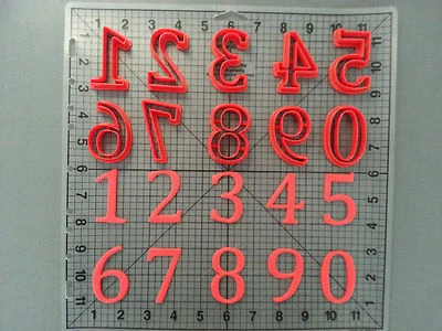 Juego de cortador de galletas Cambria Math número de fuente Foto 1 de 2