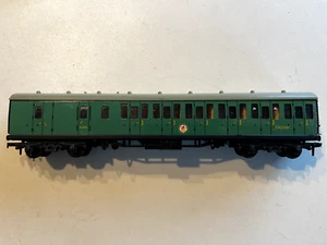 HORNBY DUBLO OO GAUGE - 4082 S.R. SUBURBAN BRAKE/2ND COACH S43381 - 2 or 3 RAIL - Picture 1 of 5