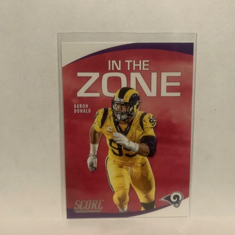 IZ-AD Aaron Donald In the Zone Los Angeles Rams 2020 Score Football Card LQ - Image 1 of 2