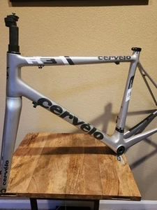 Cervelo R3 Carbon Frameset 54 cm with Headset /Bottom Bracket - Picture 1 of 15