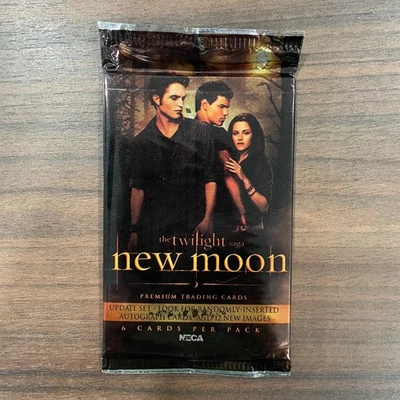 NECA Twilight Saga: New Moon (Movie) UPDATED Trading Card Pack - Image 1 of 4
