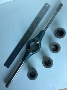 Dreieck 15" Matrizenschaft mit Adaptern - Bild 1 von 12