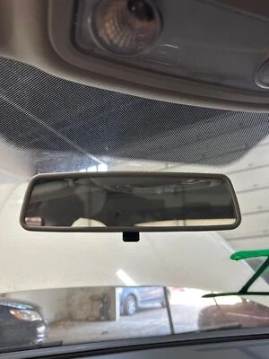 Espejo retrovisor interior delantero central usado se adapta a: Volkswagen Passat 2016 manual Foto 1 de 4