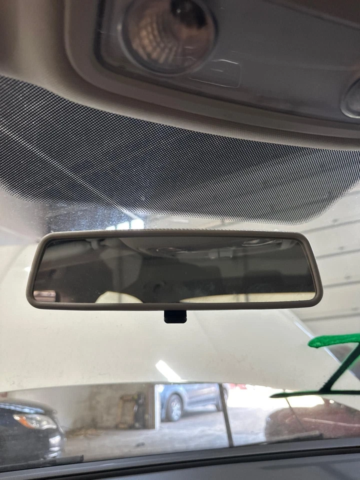 Used Front Center Interior Rear View Mirror fits: 2016 Volkswagen Passat SW Fron - Image 1 of 4