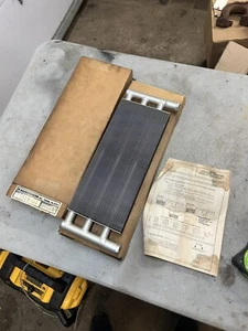 (1) New Peterbilt 10318s1 Oil Cooler Assembly Hayden Peterbilt 10318s1, Mack - Picture 1 of 6