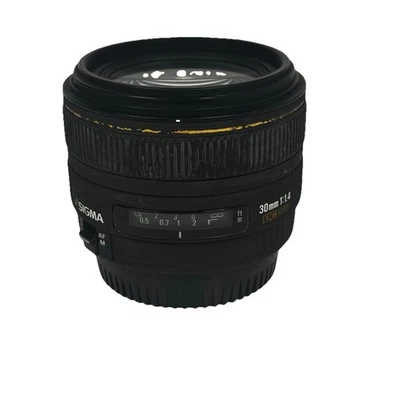 Lente Sigma AF 30 mm f/1,4 EX DC HSM para cámara digital SLR Foto 1 de 4