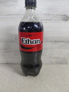 Compartir una Coca-Cola con Ethan 2025 Regalo Personalizado Coca~Cola Botella 20oz Coca-Cola Zero - Imagen 1 de 5
