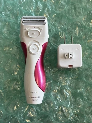Nice Panasonic Wet/Dry Women's Cordless Rechargeable Shaver ES2207 Works Great - Image 1 of 4