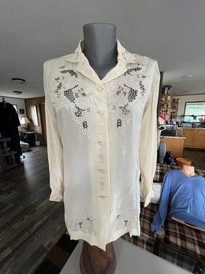 Camisa con botones Da Fa Gui de la década de 1950 100 % seda bordada a mano para mujer manga larga 34 Foto 1 de 4