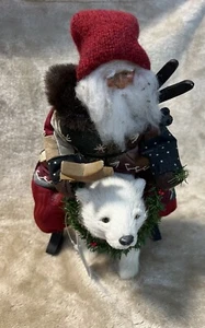House Of Hatten YE OLDE SANTA MAKER Eisbär mit Weihnachtsmann Roger’s Gardens - Bild 1 von 7