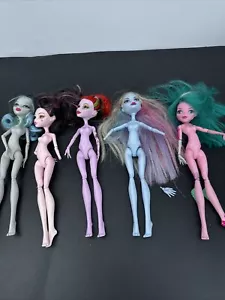 Monster High Lot of 5 Nude Dolls Parts Or Repair 1 Doll Is 1st Wave M7 - Picture 1 of 24