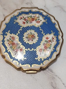 Vintage STRATTON England Enamel Flowers & Roses Gold Toned MAKEUP COMPACT - Picture 1 of 7