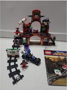 LEGO DC Comics Super Heroes: The Dynamic Duo Funhouse Escape (6857) - Picture 1 of 2