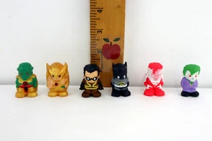 Konvolut 6 Ooshies - DC Vinyl Figuren Batman, Joker, Bronze Robin, Hawkman - Bild 1 von 4