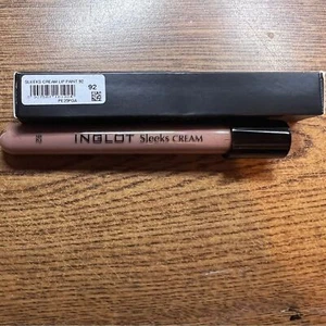 Pintura de labios en crema Inglot Sleeks #92 - Imagen 1 de 3