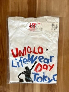 XL(JPN) UNIQLO LifeWear Day Tokyo 2022 con T-shirt limitata Rojer Federer bianca - Foto 1 di 2