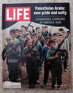Life; 12 de junio de 1970; árabes palestinos; Catch-22; Hackensack; médico para Medex - Imagen 1 de 10