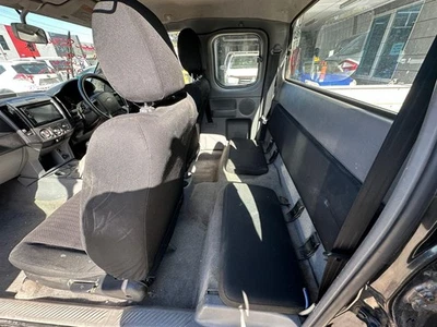 FORD RANGER PJ-PK 12/2006-06/2011 LEFT REAR SEAT BELT ONLY BLACK EXTRA CAB - image 1 of 4