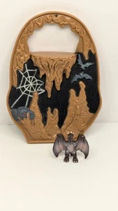 Vintage 1994 Trendmasters Godzilla Micro Battle Playset Rodan Cave Parts N.Y. - Picture 1 of 11