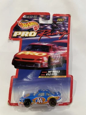 Hot Wheels Pro Racing 1997 Kyle Petty #44 Pontiac Grand Prix Blue Diecast NASCAR - Image 1 of 4