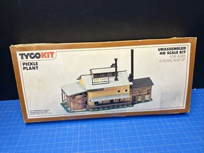 tyco-kit pickle plant 7780 HO Scale Open Box - Image 1 of 4