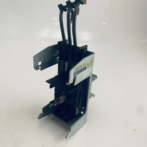 TELEMECANIQUE AK5PA231 Mounting plate tap off, 3P, 25A, 4.4mm², 105x54x61mm - Bild 1 von 3