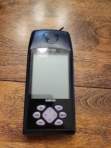 Garmin eMap AM Portable Handheld 12 Parallel Channel GPS Parts/Repair No Power - Picture 1 of 8