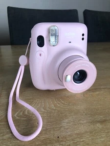 Fujifilm Instax Mini 11 Polaroid Sofortbildkamera Pink - Bild 1 von 8