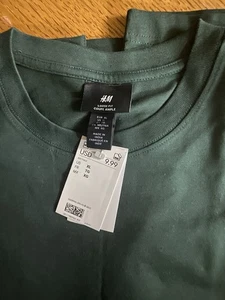 Nagelneues leeres T-Shirt von H&M. Olivgrün Größe XL - Bild 1 von 4