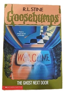 Like New Goosebumps #10 The Ghost Next Door  Book R.L. Stine - Foto 1 di 2