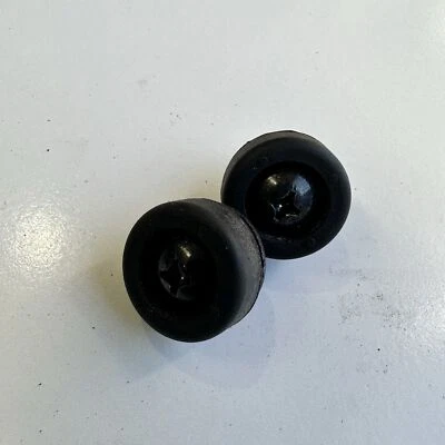 Asiento trasero Suzuki GSR750 GSR 750 2011 goma montaje reposapiés Foto 1 de 4