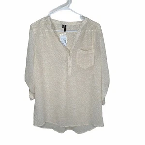 New Maurices Womens Animal Print semi sheer blouse size Medium BNWT - Picture 1 of 6