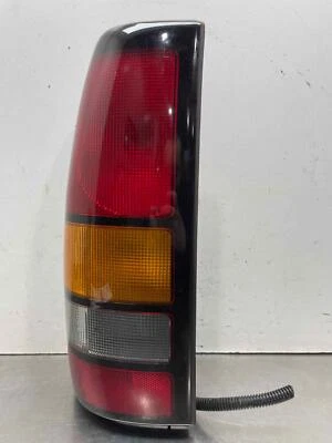 2004 Gmc Sierra 1500 Driver Left Tail Light Lamp Assembly Gm 15113221 Oem 05 07 - Image 1 of 4