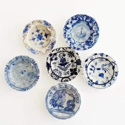 Miniature Blue White Plates Set Vintage Chino Style Ceramic Dollhouse Decor 1:12 - Image 1 of 4