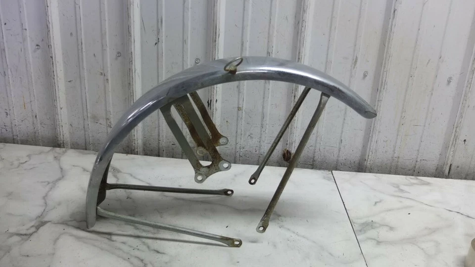 Guardabarros delantero eléctrico 75 Yamaha RD200 RD 200 C  Foto 1 de 4