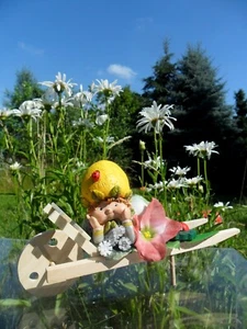 Figur Niedlich Blumenkind Elfe Holzkarre Gesteck Marienkäfer Dekoration Nr.4 - Bild 1 von 12