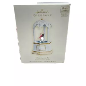 "Waltzing on Air Treasures"Dreams Series #6 2007 Hallmark Keepsake Ornament Nuovo con scatola - Foto 1 di 3