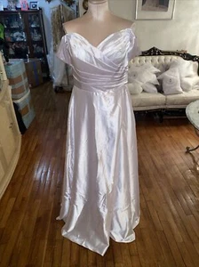# 128 Size 16 Corset Back Wedding Gown Flutter Sleeves. Elegant. - Picture 1 of 17
