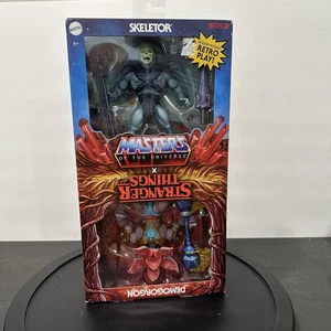 MOTU x Stranger Things Skeletor vs Demogorgon Masters Universe Netflix NIB - Picture 1 of 17