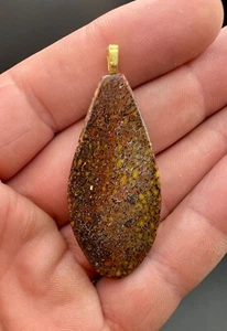Echter handgefertigter Utah Dinosaurier Knochen (Gembone) Anhänger, rot gelb orange - Bild 1 von 8