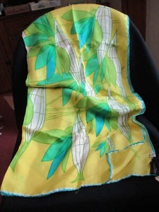 VINTAGE GOLD PIECE COLLECTION VERA SILK HAND ROLLED SCARF W/TAG & LABEL - Picture 1 of 5