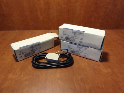 Telemecanique XS7-G12PA140  proximity sensor switch  - Image 1 of 3