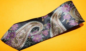 OLEG CASSINI MADE IN U.S.A. PURPLE/GREEN/WHITE PAISLEY TIE - DESIGNER TIES. - Picture 1 of 3