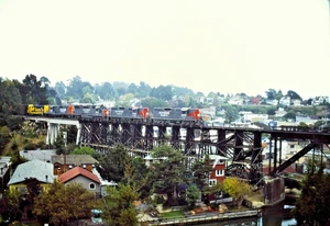 ORIGINAL SLIDE SOUTHERN PACIFIC RR GP9E 3382 SANTA CRUZ LOCAL CAPITOLA CA 1986 - Picture 1 of 1
