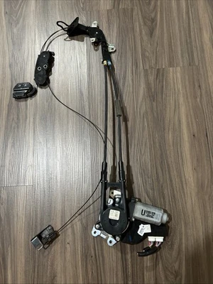 Toyota Sienna 2011-2015 Left Driver side sliding door motor 426605-10200 oem - Image 1 of 4